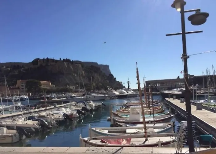 Bianca T2 - Terrasse - Parking - Calme - 1mn De La Apartman Cassis